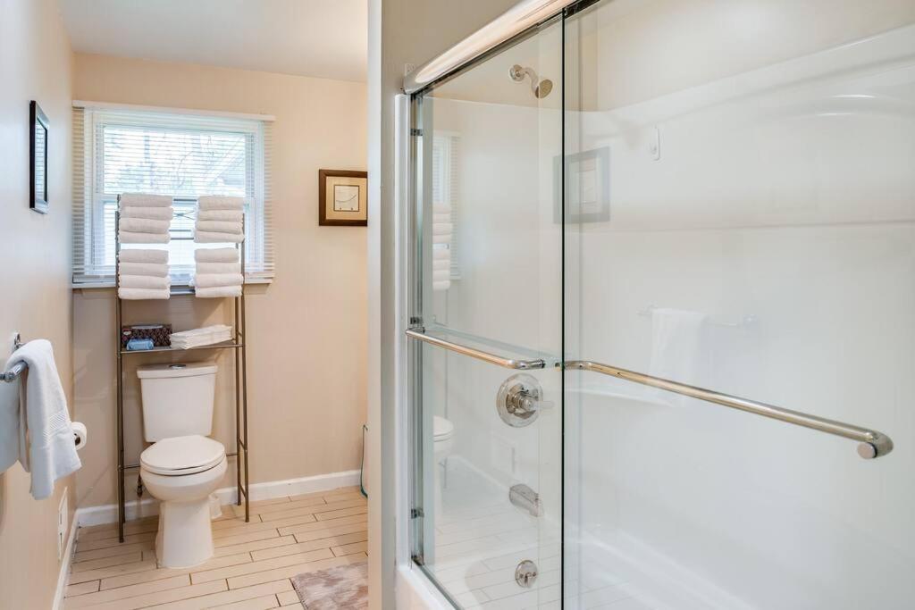 Ferienwohnung {Quiet Suburban Ranch Hot Tub} Mins Arpt/Rit/Dwnt Rochester Exterior foto