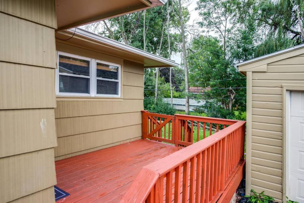 Ferienwohnung {Quiet Suburban Ranch Hot Tub} Mins Arpt/Rit/Dwnt Rochester Exterior foto