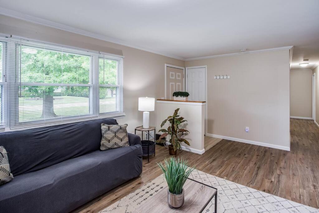 Ferienwohnung {Quiet Suburban Ranch Hot Tub} Mins Arpt/Rit/Dwnt Rochester Exterior foto